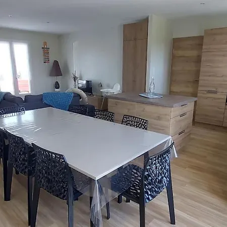 Semesterbostad Maison Neuve 6/8p A *